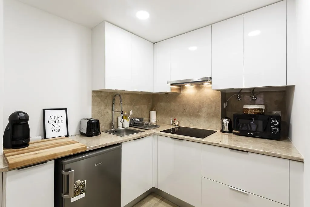 Whome | Alfama Premium Apartment Lisbon 0*,